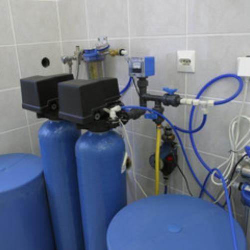  Uzdatnianie wody do domu – Kupić stację zmiękczania czy generator impulsowy? 
